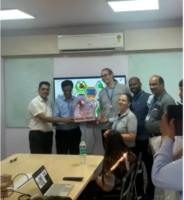 Students and professors of Hamburg Management University, Germany, visiting Distinct to witness our manufacturing facility and the management concepts practised on the shop floor.
